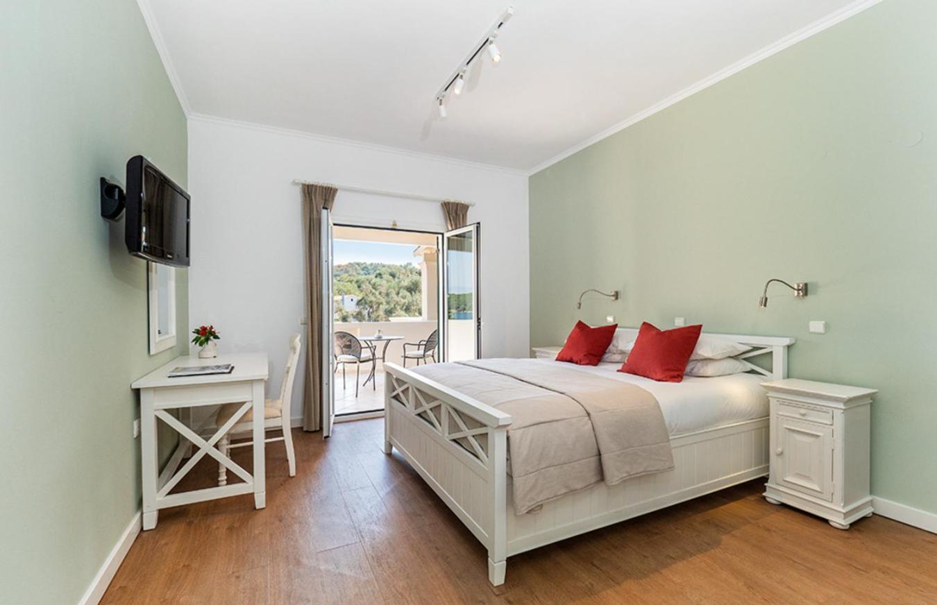 Bella Mare Hotel Kassiopi Buitenkant foto